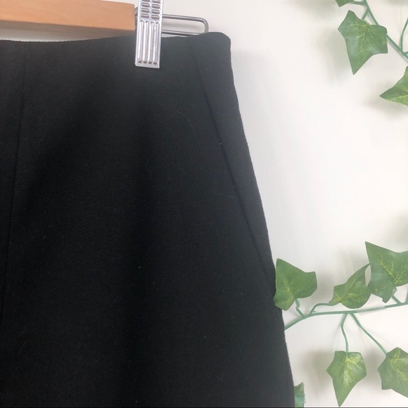 Babaton (aritzia) skirt - Picture 3 of 4
